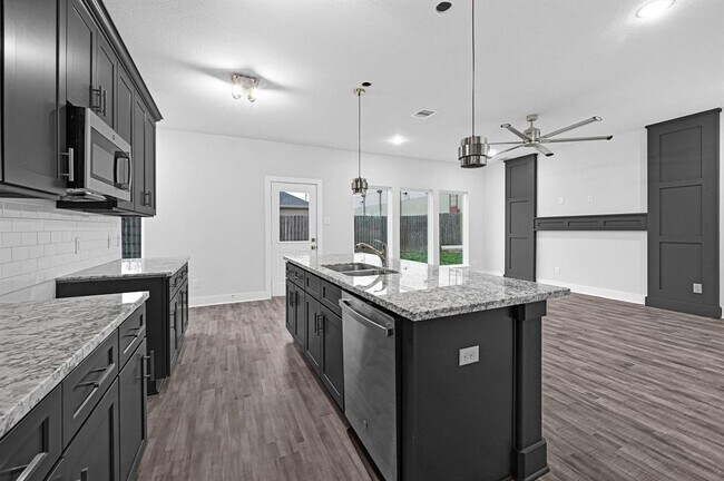 Building Photo - 4675 Bellfort Ave