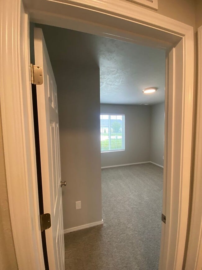 Building Photo - 5214 Clearfield Ct