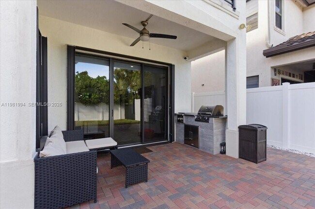 Building Photo - 3407 W 99th Pl