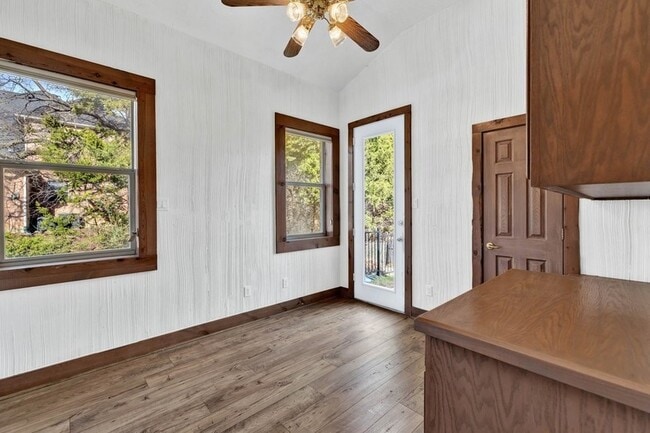 Building Photo - 324 Rolling Oaks Ridge