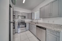 Building Photo - 14710 NE 7th Ct