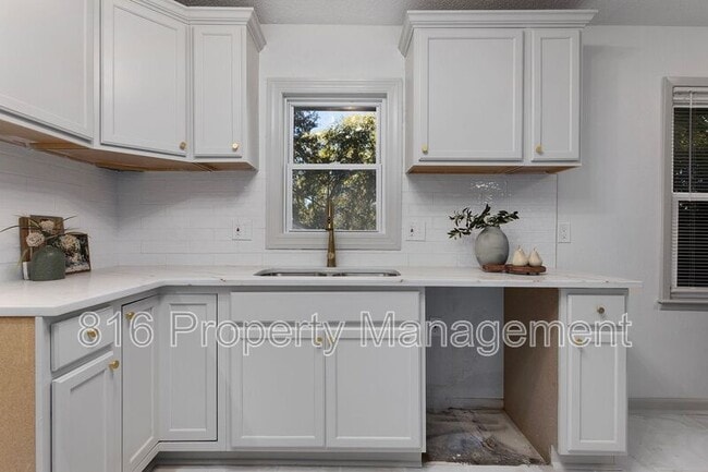 Building Photo - 12516 13th St