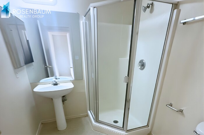 Building Photo - 8281 W Sandy Ln