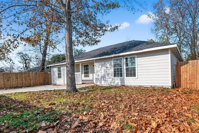 Building Photo - 7437 Bywood St