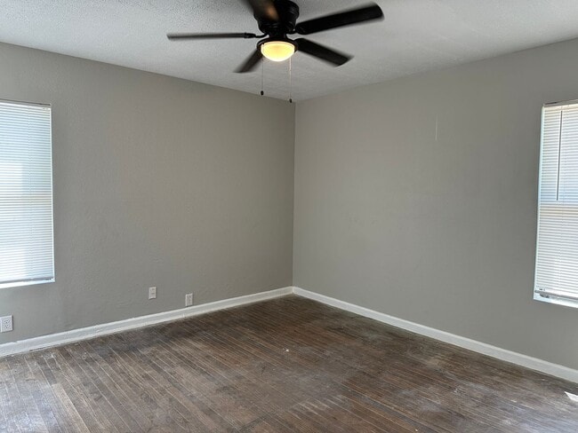 Building Photo - 1361 Daytona Dr