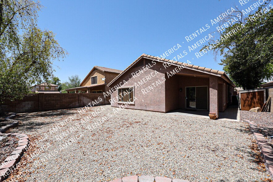Building Photo - 7471 W Lone Cactus Dr