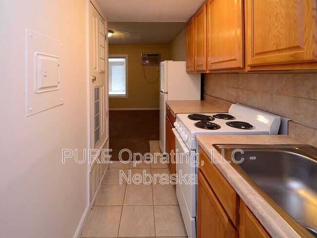 Building Photo - 612 N 46th St