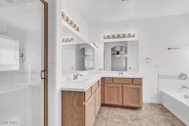 Building Photo - 8217 Beekman St