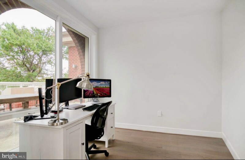 Building Photo - 625 Slaters Ln
