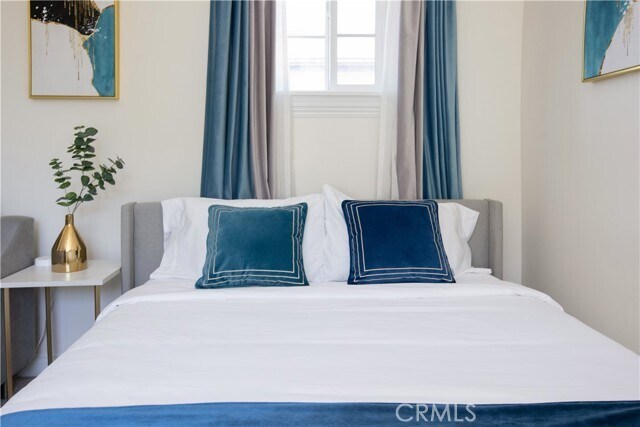 Building Photo - 3455 E Del Mar Blvd