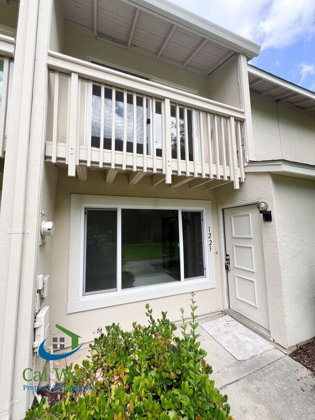 Building Photo - $4095-2 Bd/2.5 Ba Town home in Sunnyvale/Sunset Oaks Community