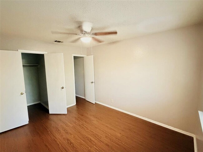 Building Photo - 12800 Tomanet Trail