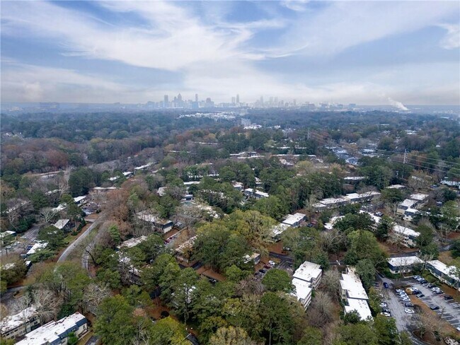 Building Photo - 127 Lablanc Way NW
