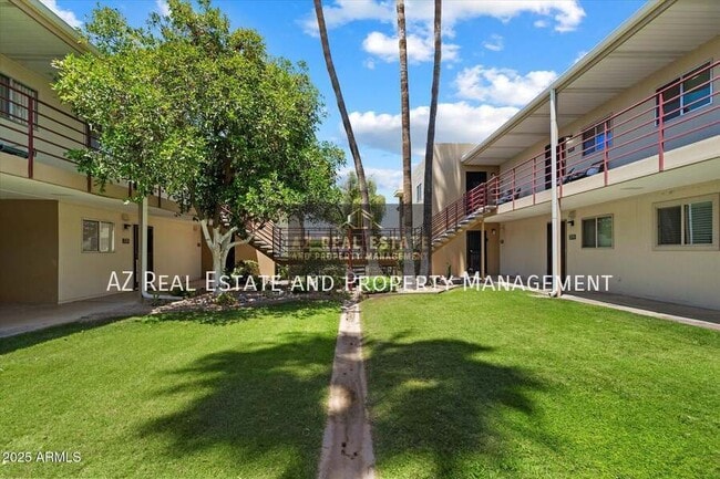 Building Photo - 4620 N 68th St