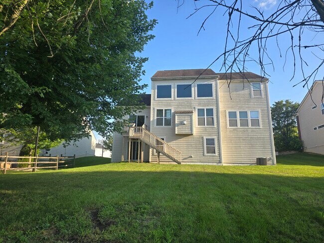 Building Photo - 3296 Wind Dr