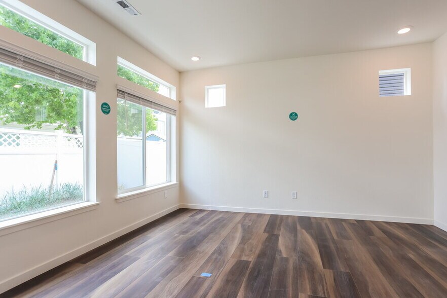 Building Photo - 4726 N Tower Dr