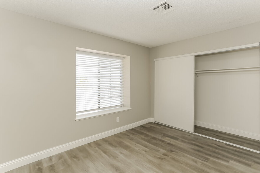 Building Photo - 6533 Faith Peak Dr