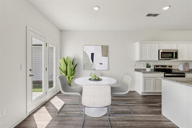 Building Photo - 3225 Landslide Dr