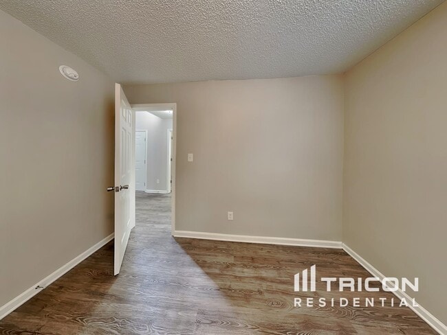 Building Photo - 2613 Millpond Way