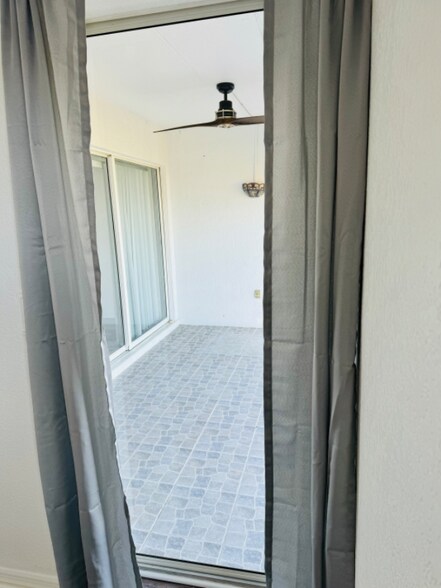 Building Photo - 26333 Nadir Rd