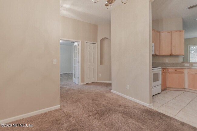 Building Photo - 684 Sid Dr