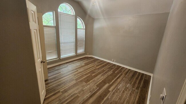 Building Photo - 10713 Sea Hero Ln