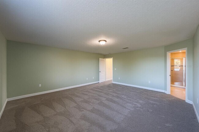 Building Photo - 2037 Lakeside Ave