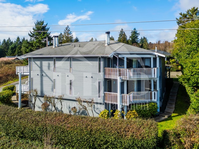 Primary Photo - Water view 4 plex close to Silverdale and ...