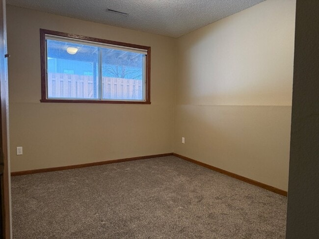 Building Photo - 2733-33 1/2 33 1/2 Ave S