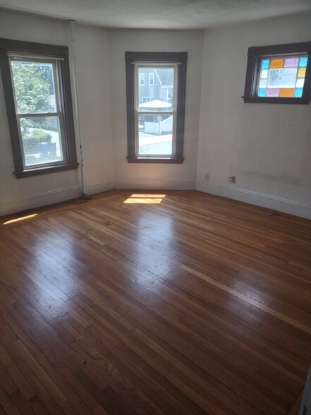Primary Photo - 44 Boylston St