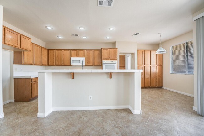 Building Photo - 4828 Whisper Lake Dr