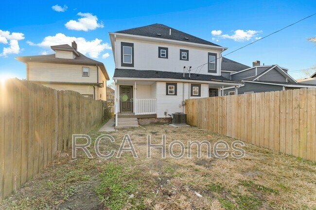 Building Photo - 21 N Gray St