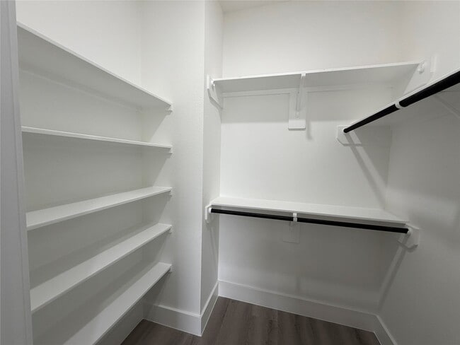 Building Photo - 10103 Grover Ln