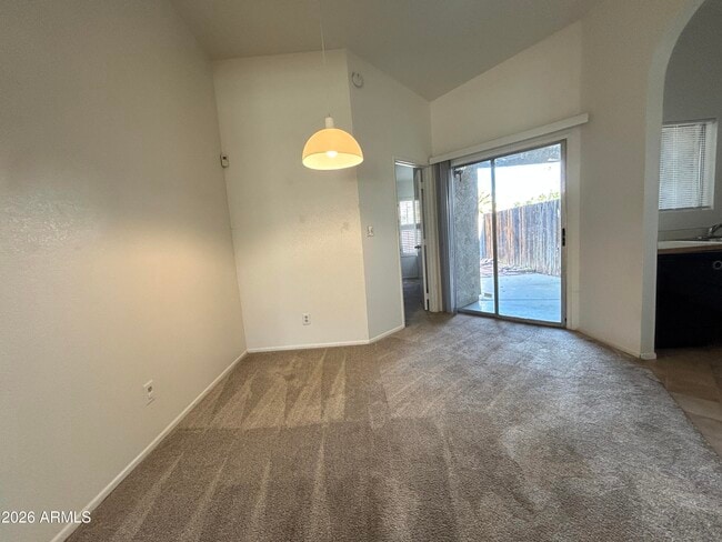 Building Photo - 6230 N 33rd Ave