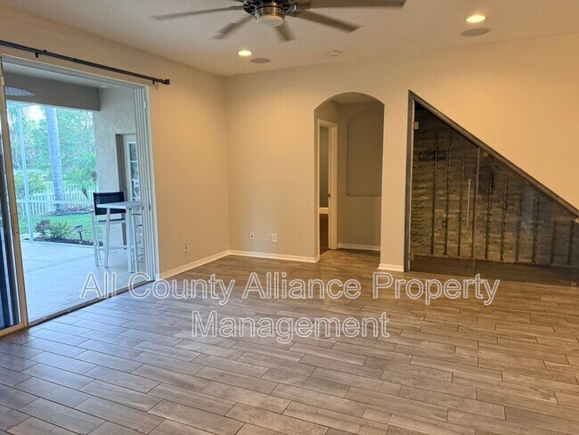 Building Photo - 7532 Blue Spring Dr