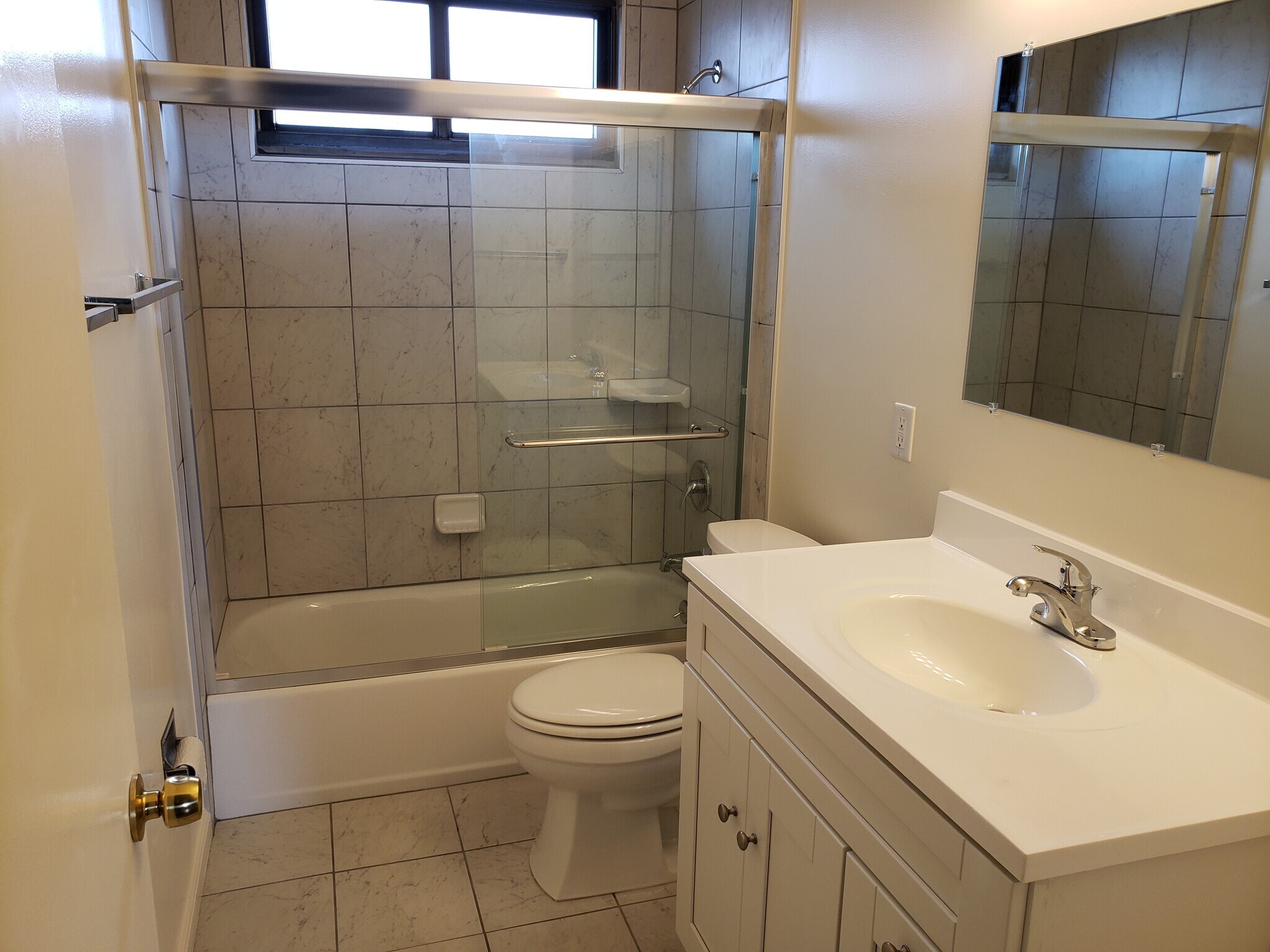 Building Photo - 278 Milton Ave