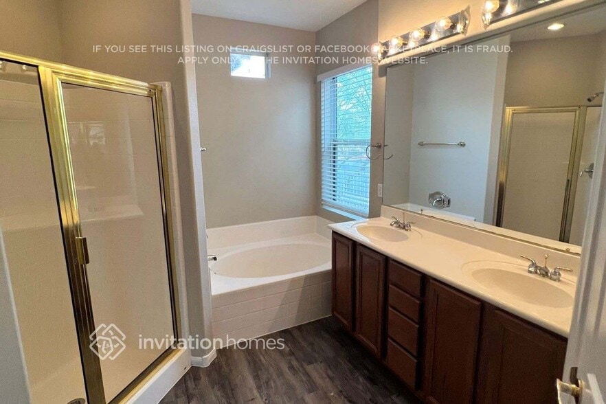 Building Photo - 646 Pinetop Lake St