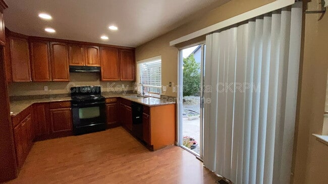 Building Photo - 371 Jaeger St