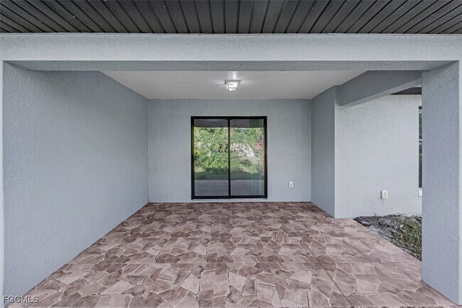 Building Photo - 129 Meadow Rd