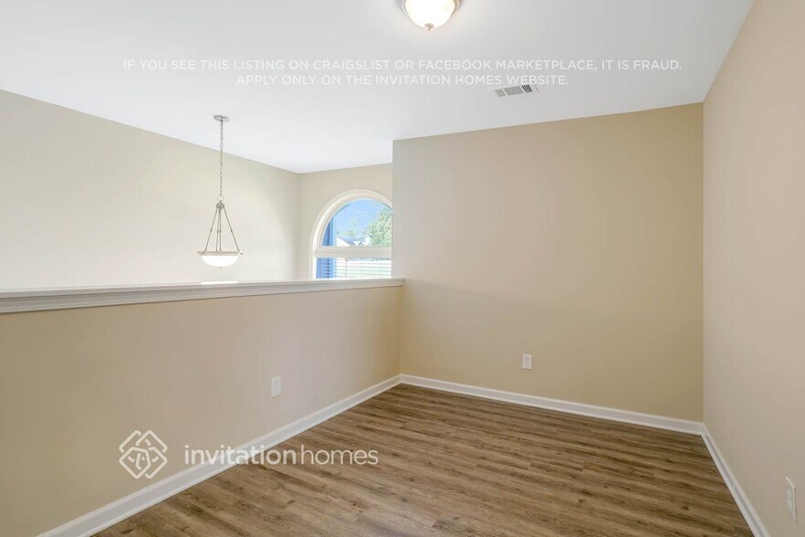 Building Photo - 4846 Ventnore Pl