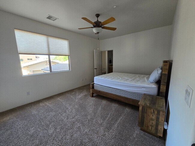 Building Photo - Unfurnished, 1-Year Long-Term Rental
