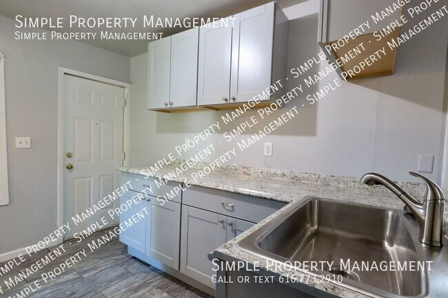 Building Photo - 1317 Hamilton Ave NW