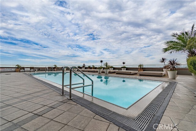 Building Photo - 1100 Wilshire Blvd