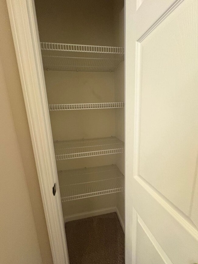 Building Photo - Dunwoody Subdivision