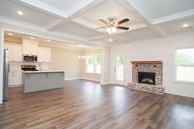 Building Photo - Beautiful 5 / 3 home in John's Landing!  Ask about our 2-year lease promotion!