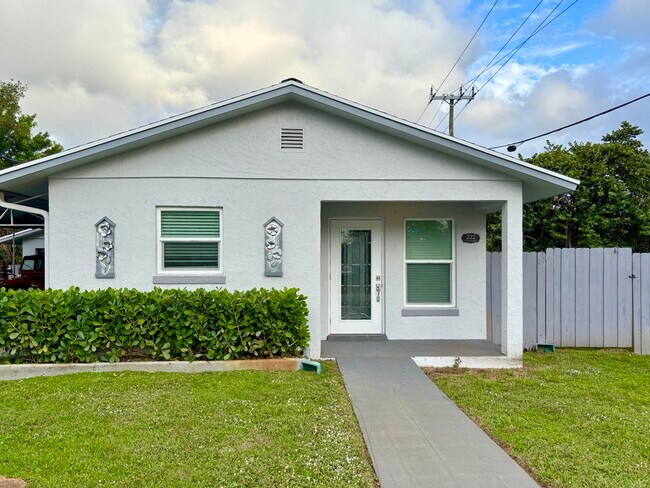 Primary Photo - 222 SE 3rd St