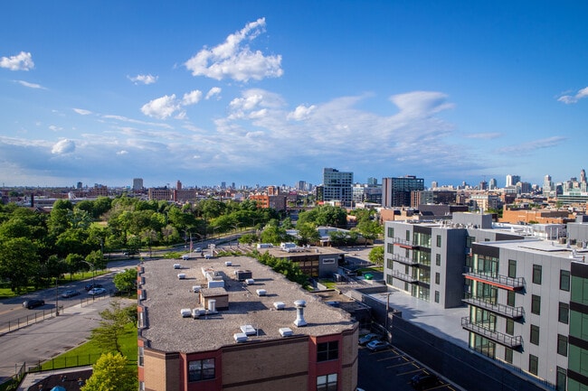 Building Photo - 6 S Laflin St