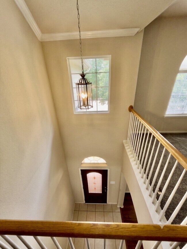 Building Photo - 5102 Heatherdawn Ct