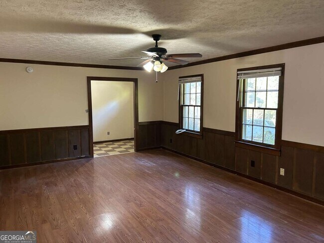 Building Photo - 1530 Oleander Ln SW