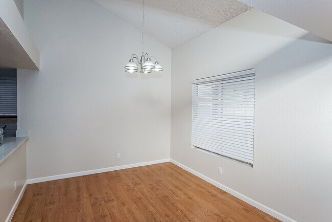 Building Photo - 827 Schooner Dr